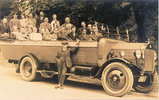 de-Koff-charabanc