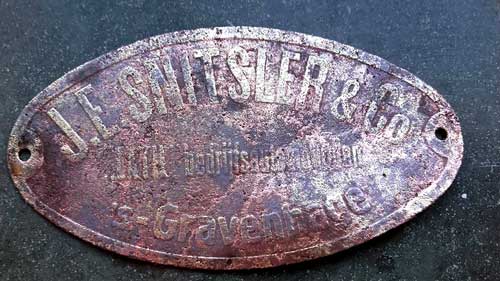 latil snitsler embleem